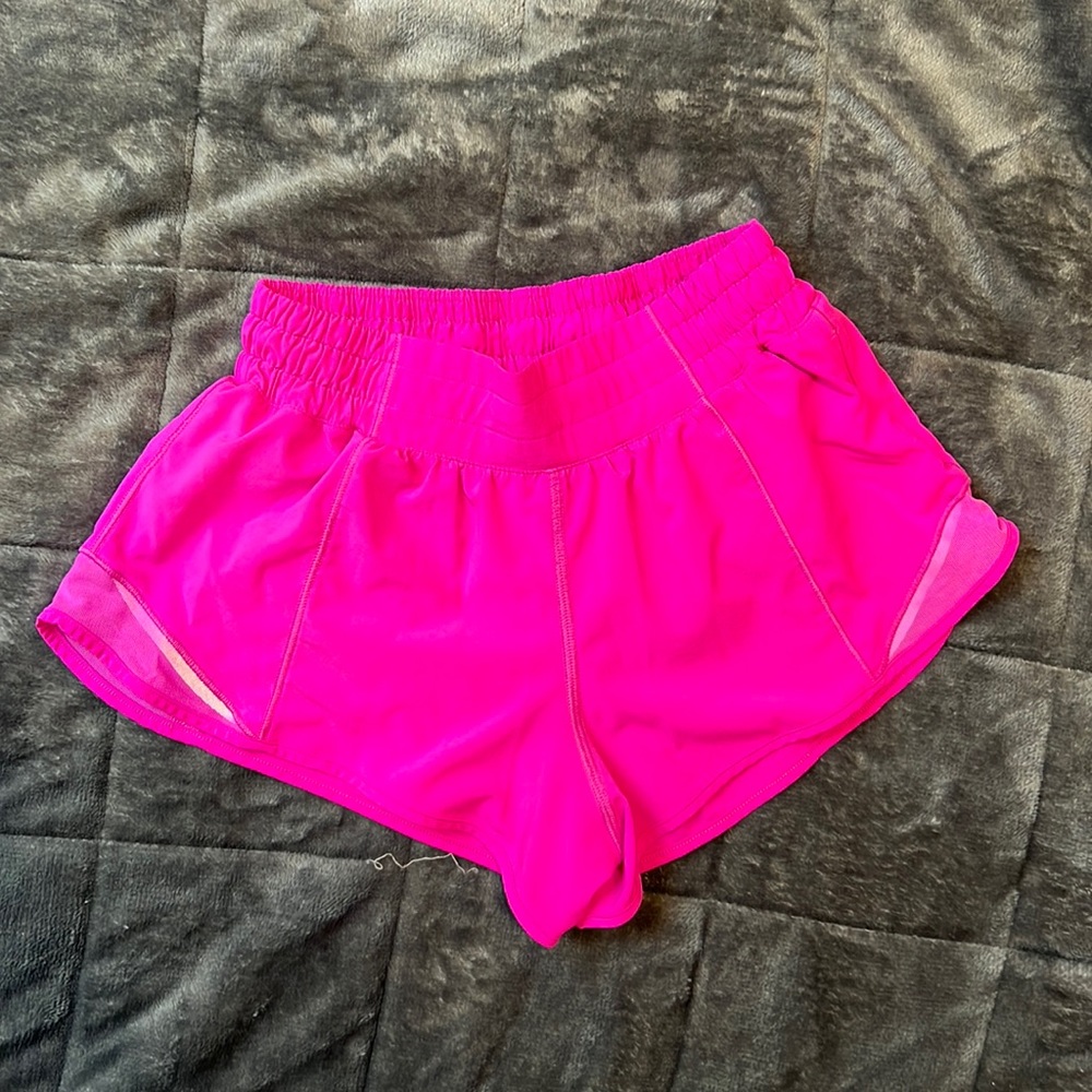 Lululemon Size 4 Hotty Hot Shorts